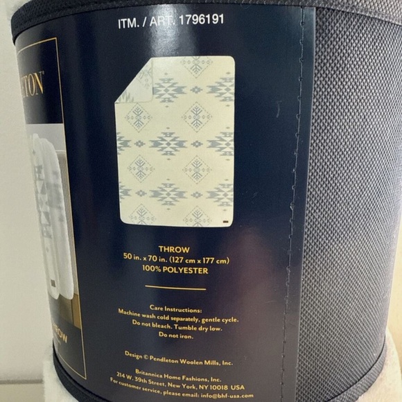 Pendleton Plush Throw Blanket 50X70 - Picture 6 of 6